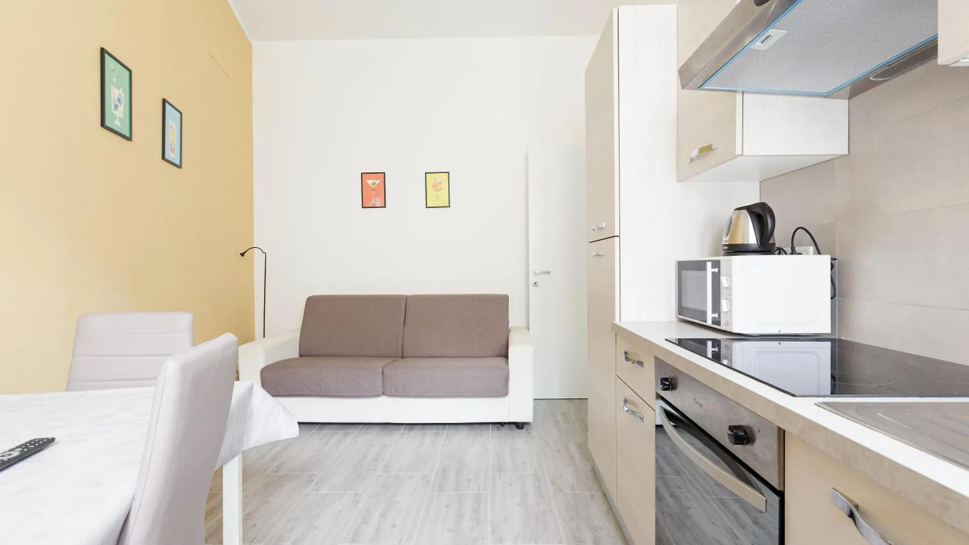 Martesana Cosy Apartment- M1 Gorla Red Line Milan Apartment