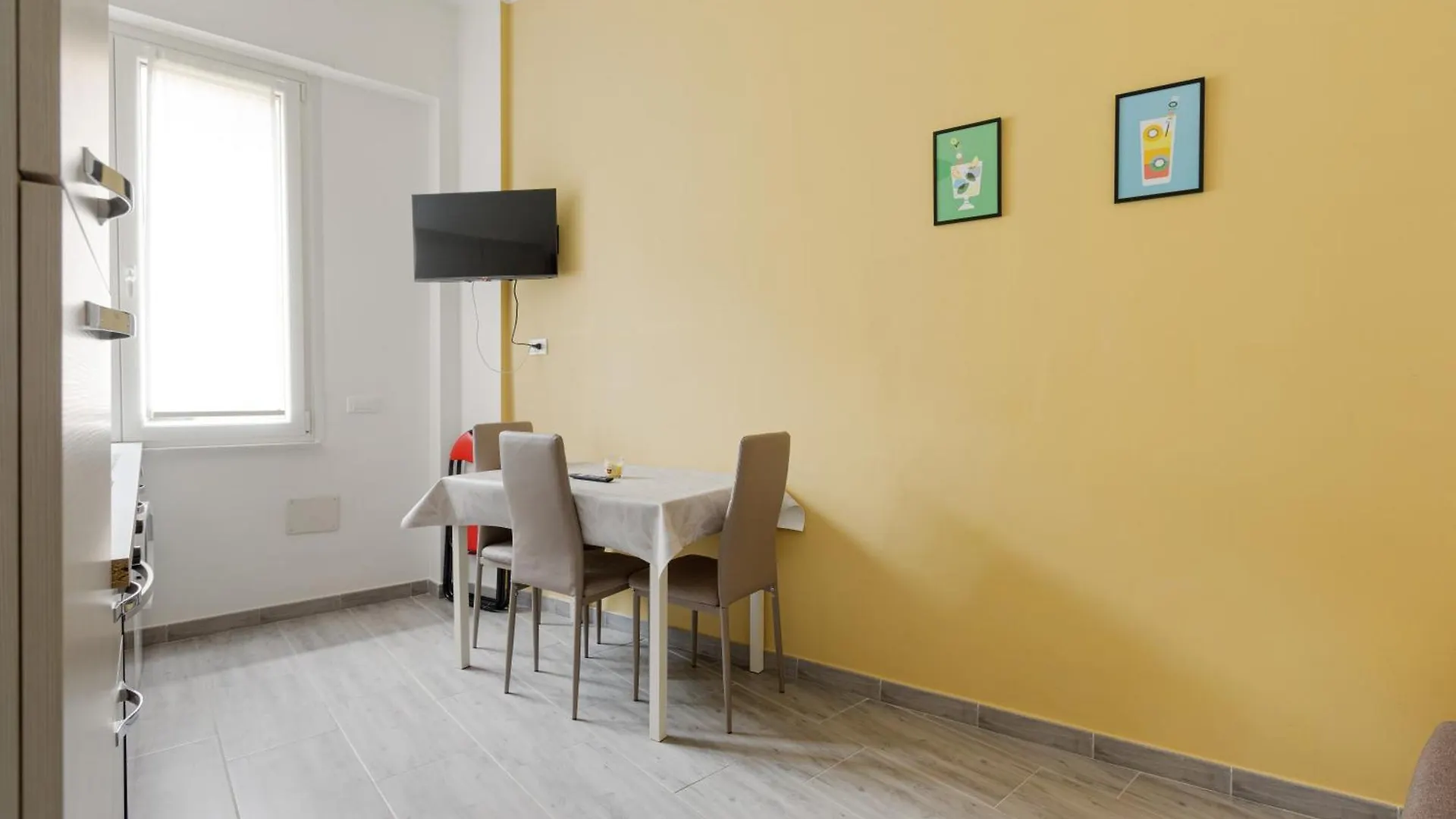 Martesana Cosy Apartment- M1 Gorla Red Line Milan