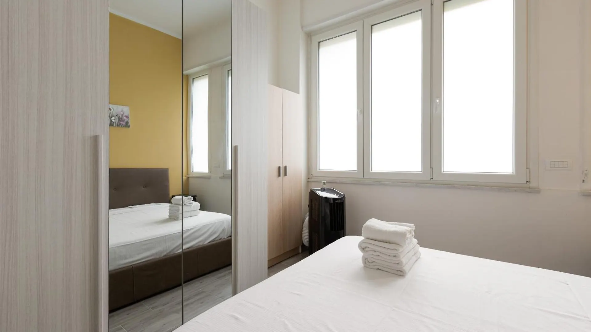 Martesana Cosy Apartment- M1 Gorla Red Line Milan Italy